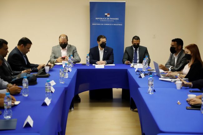 2022-04-26-Integrantes de Mesa Público