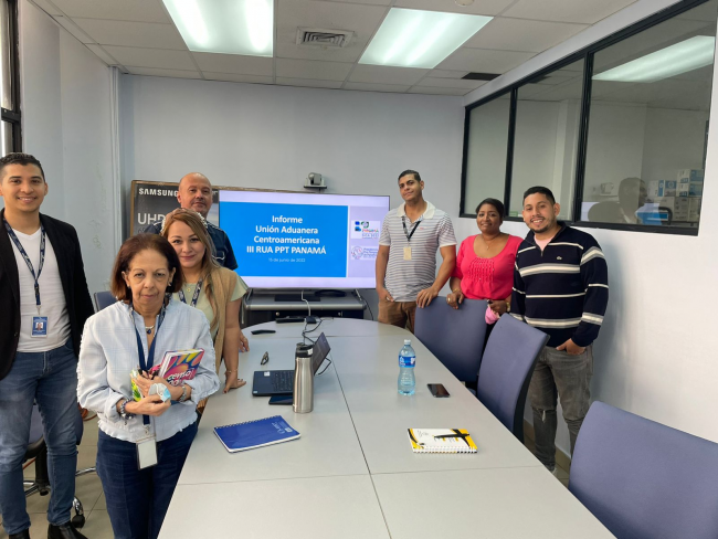 Equipo MICI para negociación de RTC