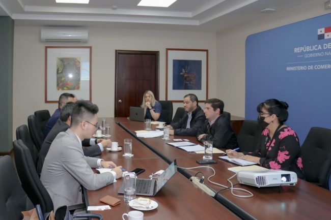 Huawei reunión Ministro