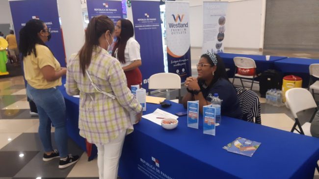 MICI EN TU COMUNIDAD WESTLAND MALL 8