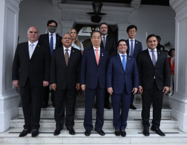 Presidente Cortizo Cohen recibe a Han Duck-soo, primer ministro de Corea del Sur 1