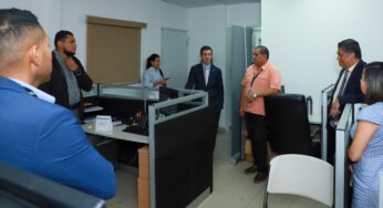 Viceministro Hoyos realiza recorrido estratégico en el MICI