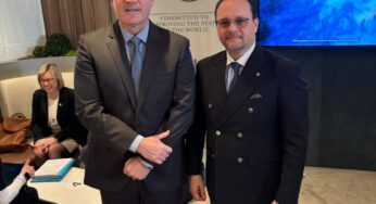 Moltó se reúne en Davos con alto ejecutivo de Coca-Cola para fortalecer el capital humano en Panamá
